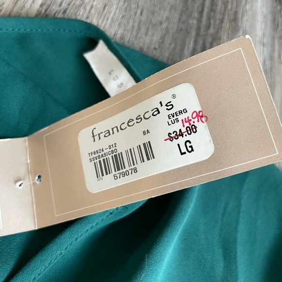 Lush NWT Women’s criss cross v neck top, size large. - Picture 5 of 10